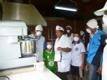 imgi_32_Small_P1010850